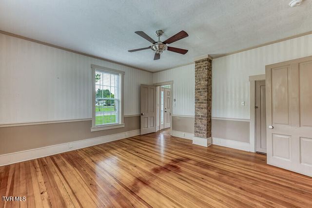 216 Main Street, Roan Mountain, TN 37687