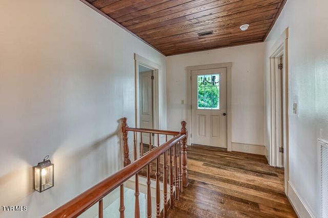 216 Main Street, Roan Mountain, TN 37687