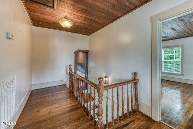 216 Main Street, Roan Mountain, TN 37687