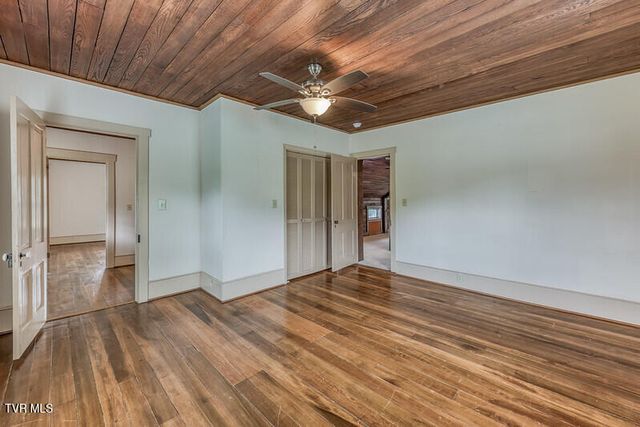 216 Main Street, Roan Mountain, TN 37687