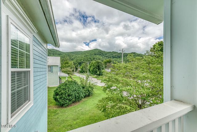 216 Main Street, Roan Mountain, TN 37687