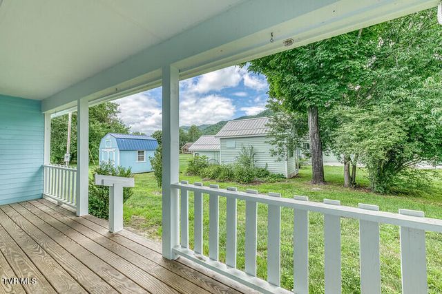 216 Main Street, Roan Mountain, TN 37687