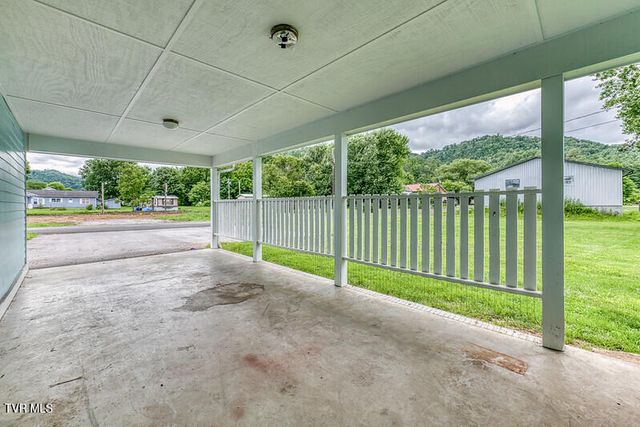 216 Main Street, Roan Mountain, TN 37687