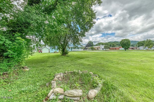 216 Main Street, Roan Mountain, TN 37687