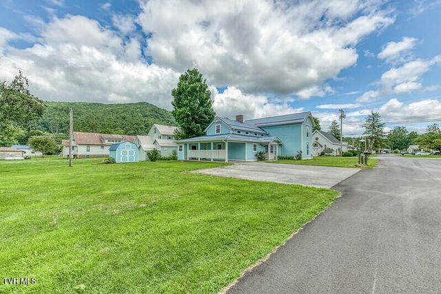 216 Main Street, Roan Mountain, TN 37687