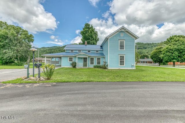 216 Main Street, Roan Mountain, TN 37687