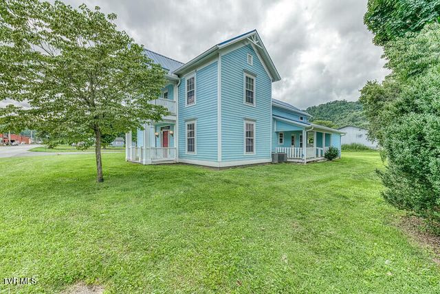 216 Main Street, Roan Mountain, TN 37687