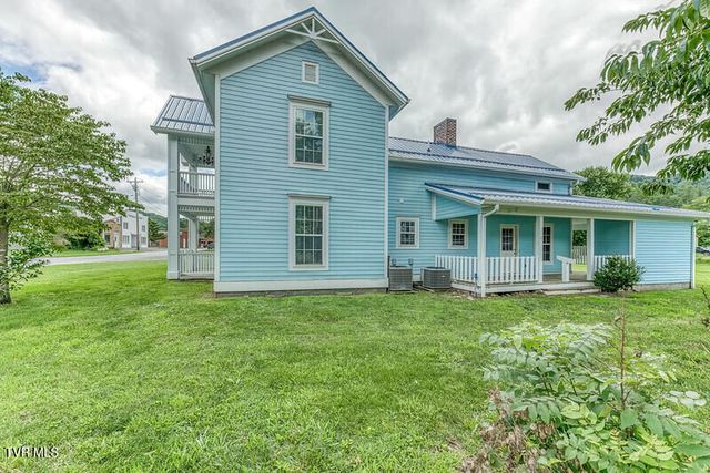 216 Main Street, Roan Mountain, TN 37687