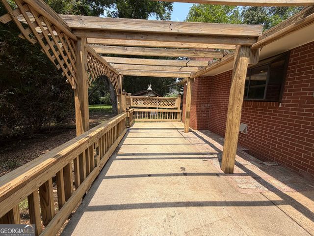 1054 College Station Road, Athens, GA 30605