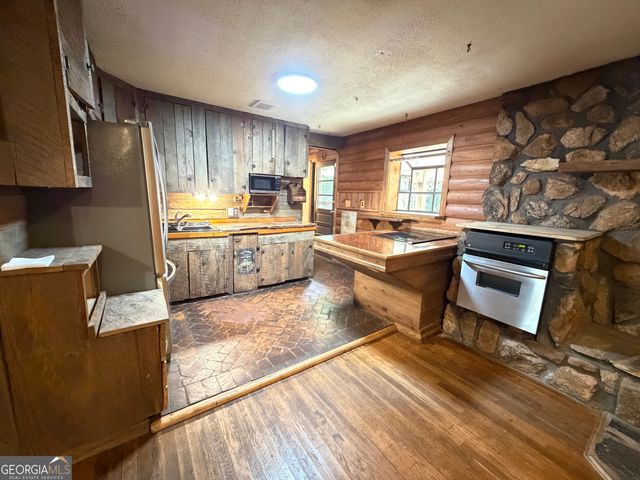 1054 College Station Road, Athens, GA 30605