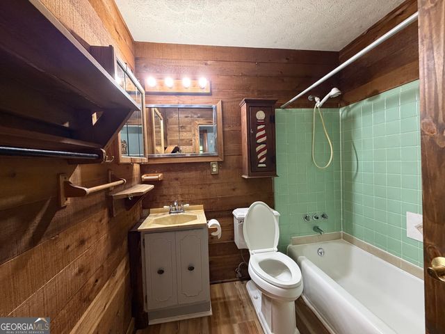 1054 College Station Road, Athens, GA 30605