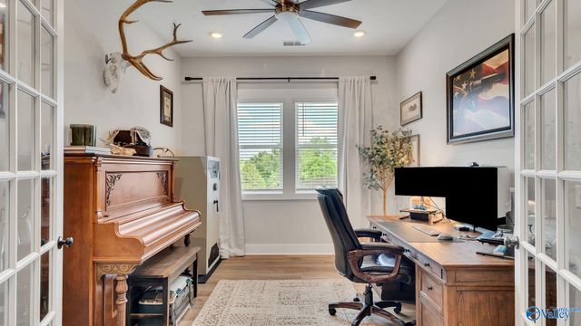 219 Applewood Court, Huntsville, AL 35811