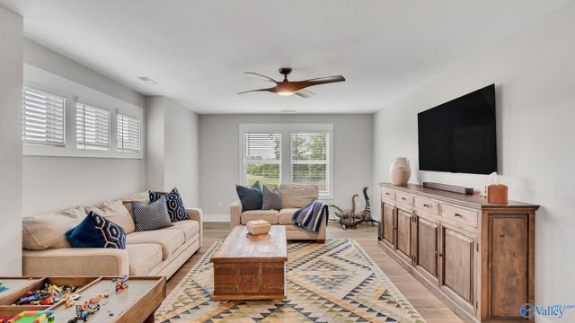 219 Applewood Court, Huntsville, AL 35811