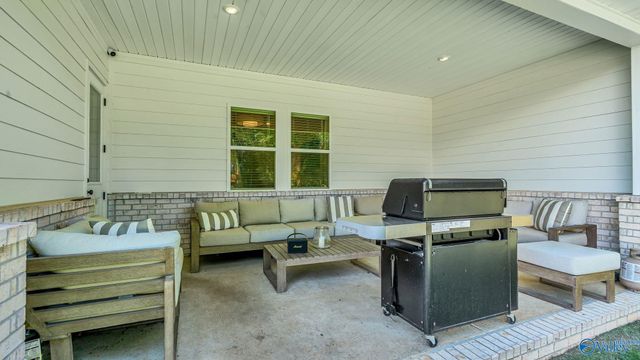 219 Applewood Court, Huntsville, AL 35811