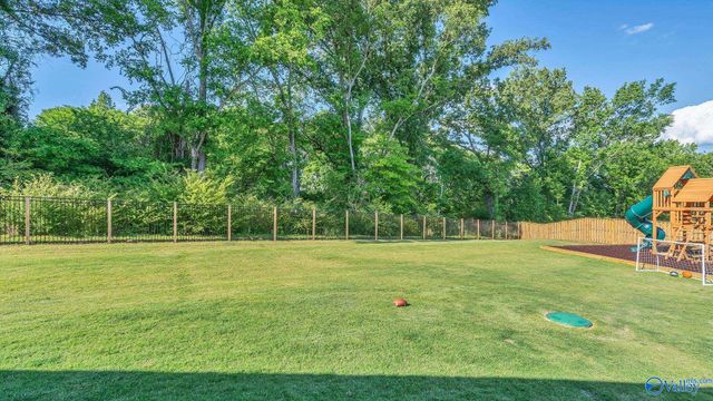 219 Applewood Court, Huntsville, AL 35811