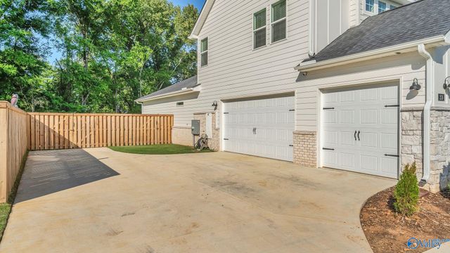 219 Applewood Court, Huntsville, AL 35811