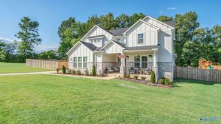 219 Applewood Court, Huntsville, AL 35811