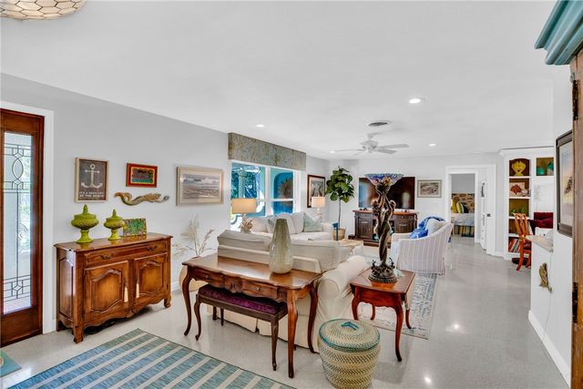 935 Tulip Lane, Vero Beach, FL 32963