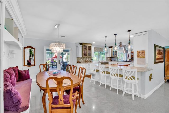 935 Tulip Lane, Vero Beach, FL 32963