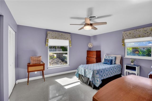 935 Tulip Lane, Vero Beach, FL 32963