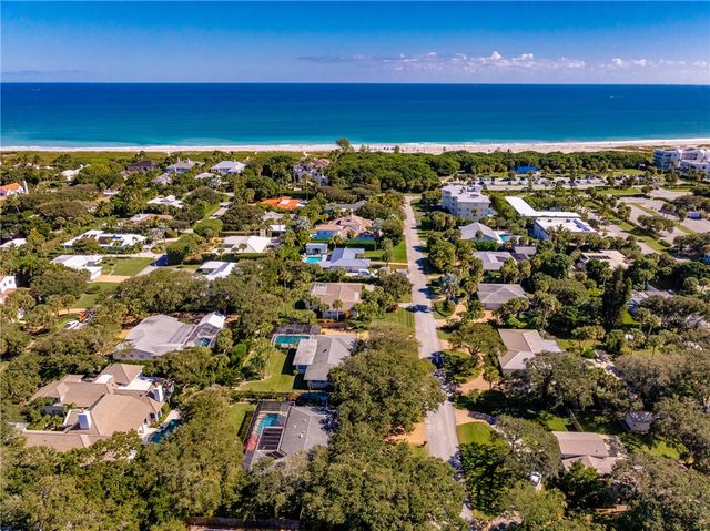 935 Tulip Lane, Vero Beach, FL 32963