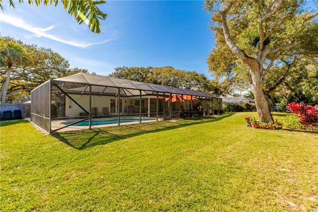 935 Tulip Lane, Vero Beach, FL 32963