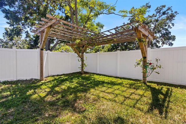 3612 W PEARL AVENUE, Tampa, FL 33611