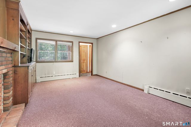 10 Philip Drive, Shelton, CT 06484