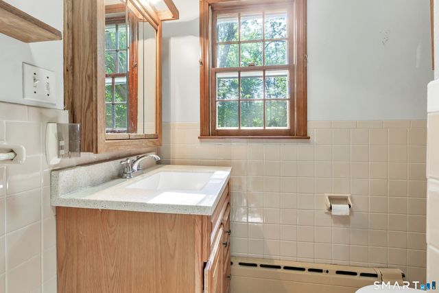 10 Philip Drive, Shelton, CT 06484