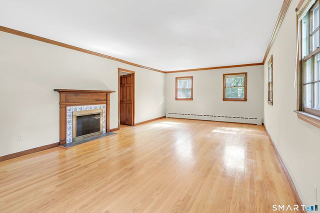 10 Philip Drive, Shelton, CT 06484