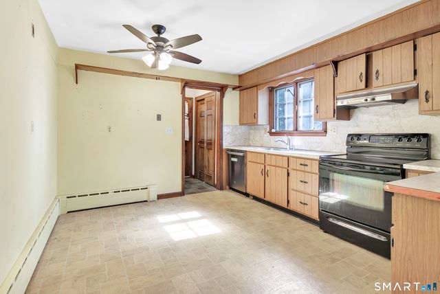 10 Philip Drive, Shelton, CT 06484