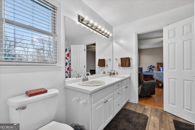 1982 Moccasin Gap Road, Lula, GA 30554