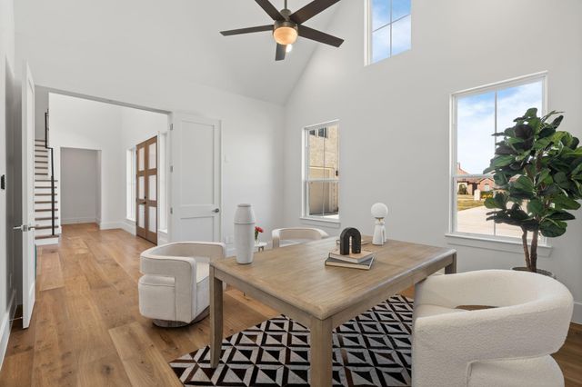 11585 Grandview Drive, Montgomery, TX 77356
