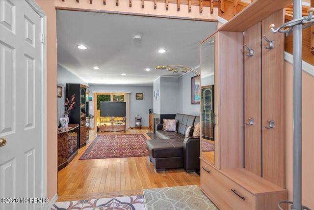 73 Malibu Drive, Eatontown, NJ 07724