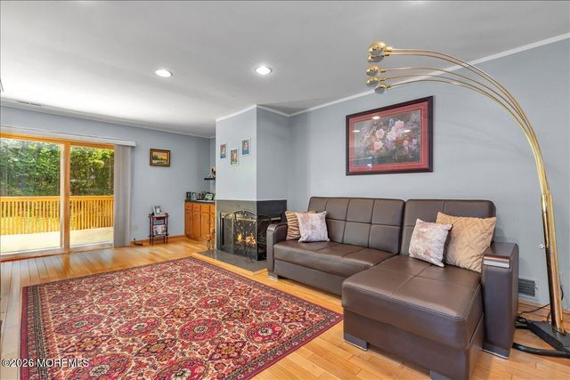 73 Malibu Drive, Eatontown, NJ 07724