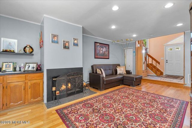 73 Malibu Drive, Eatontown, NJ 07724