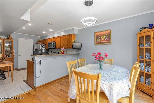 73 Malibu Drive, Eatontown, NJ 07724