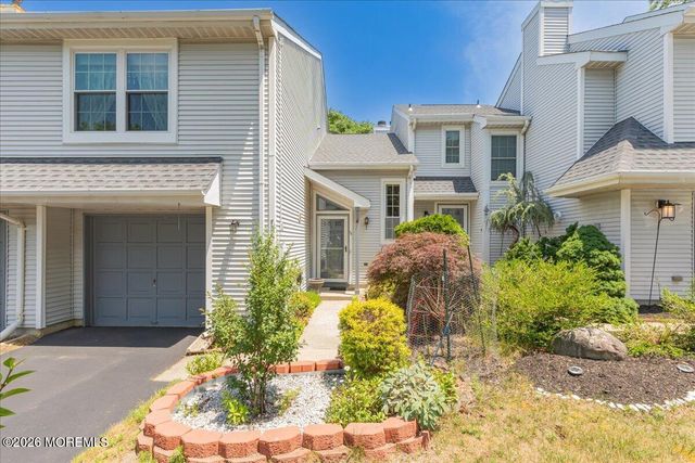73 Malibu Drive, Eatontown, NJ 07724