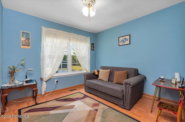 73 Malibu Drive, Eatontown, NJ 07724