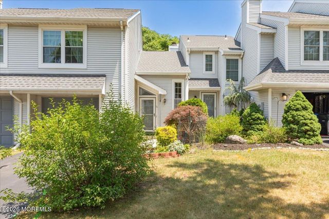 73 Malibu Drive, Eatontown, NJ 07724