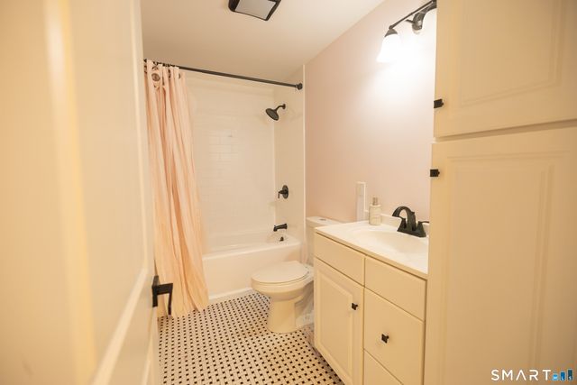 23 Washington Street, Derby, CT 06418