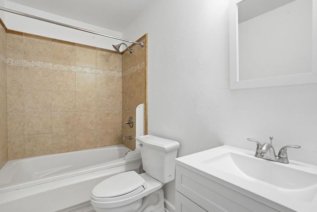 7413 Brookdale Drive 212, Darien, IL 60561