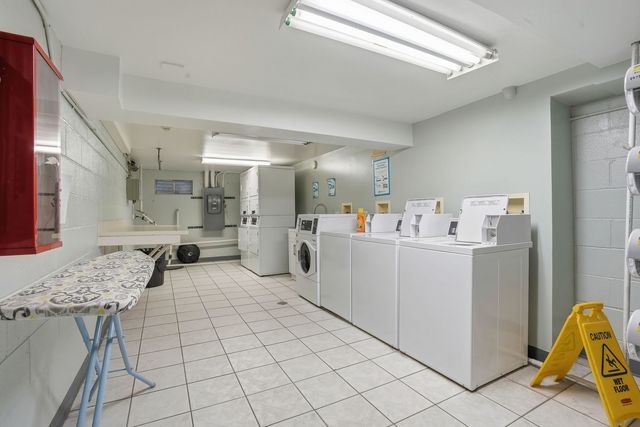 7413 Brookdale Drive 212, Darien, IL 60561