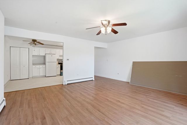 7413 Brookdale Drive 212, Darien, IL 60561