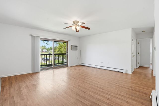 7413 Brookdale Drive 212, Darien, IL 60561