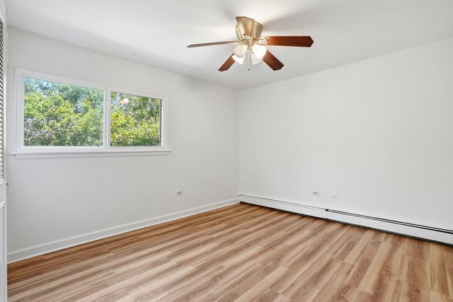 7413 Brookdale Drive 212, Darien, IL 60561