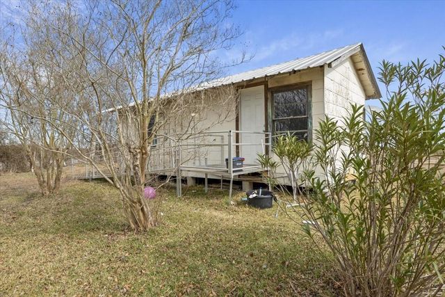 1394 E Fm 149 Road E, Anderson, TX 77830