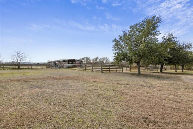 1394 E Fm 149 Road E, Anderson, TX 77830