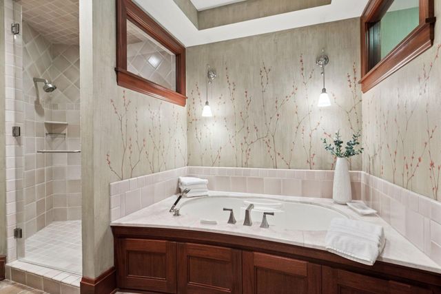 1465 Island Drive, Golden Valley, MN 55422