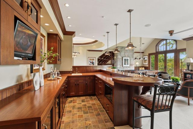 1465 Island Drive, Golden Valley, MN 55422